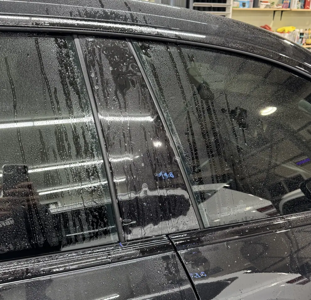 BMW 420i 전체 PPF 시공 중