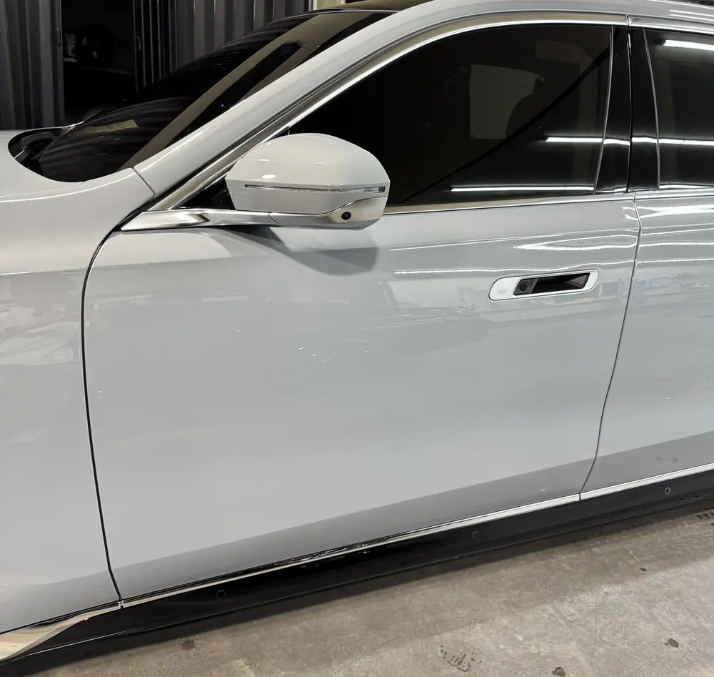 BMW i7 전체 PPF 근접 마감
