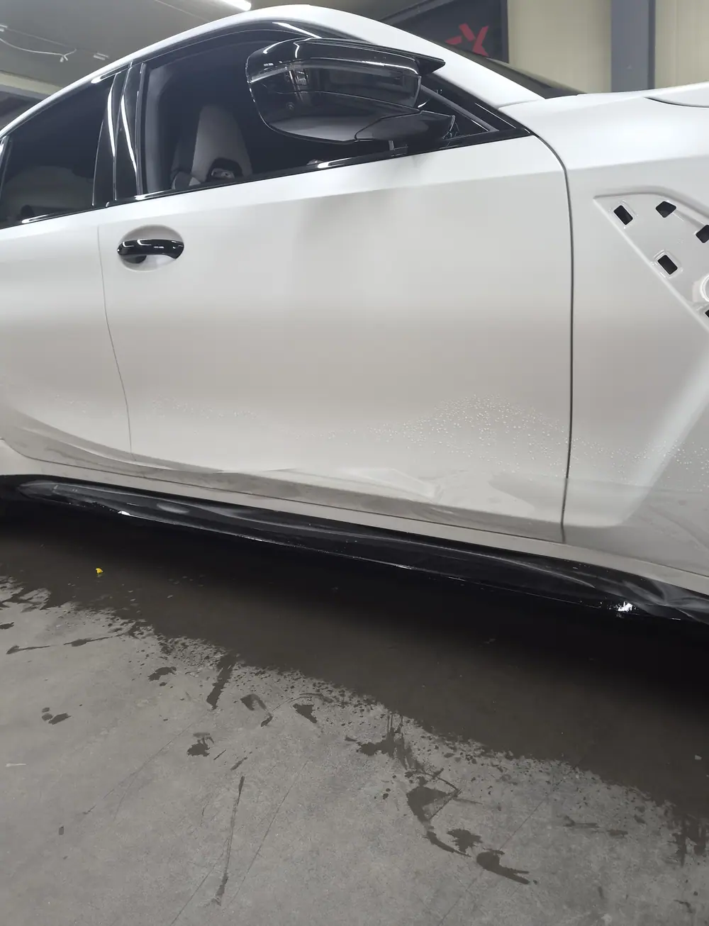BMW M3 무광 PPF 시공 중
